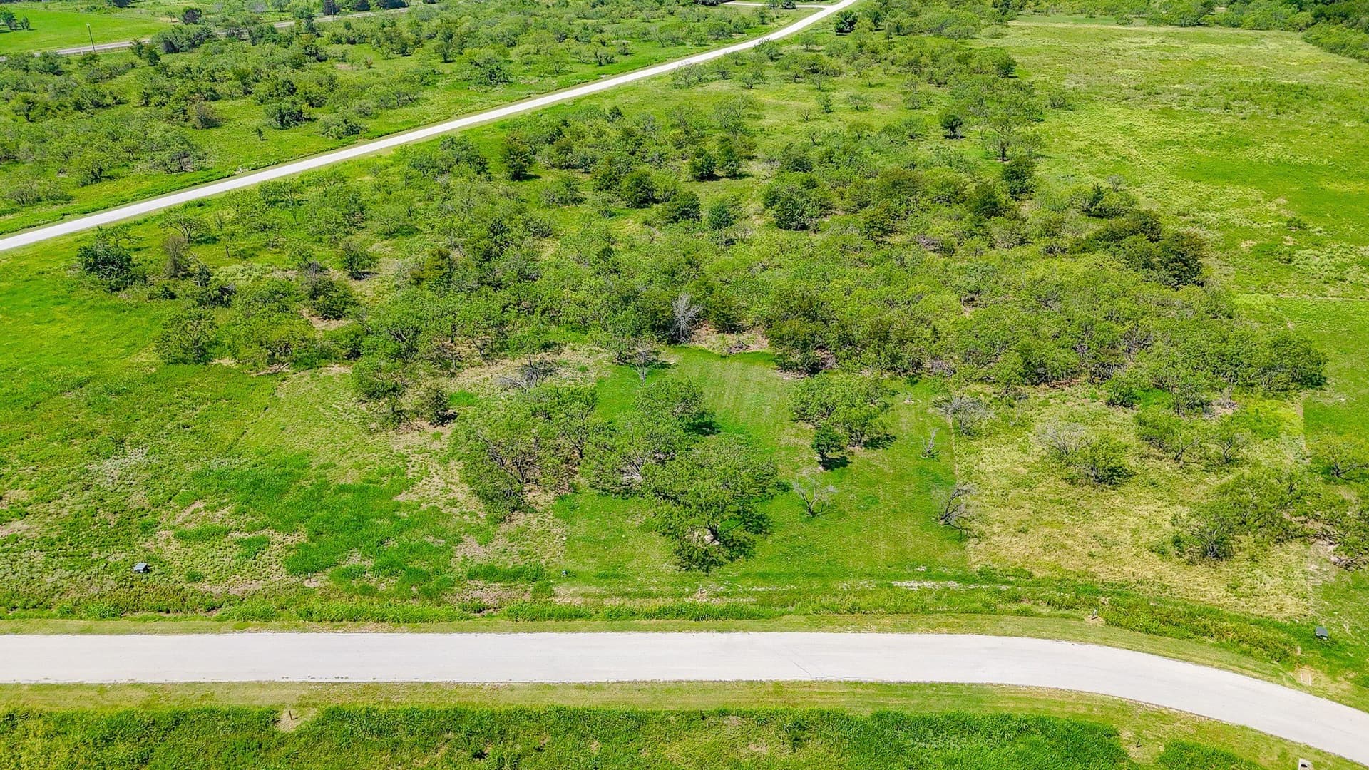 1.05 acres in Navarro County - photo 21