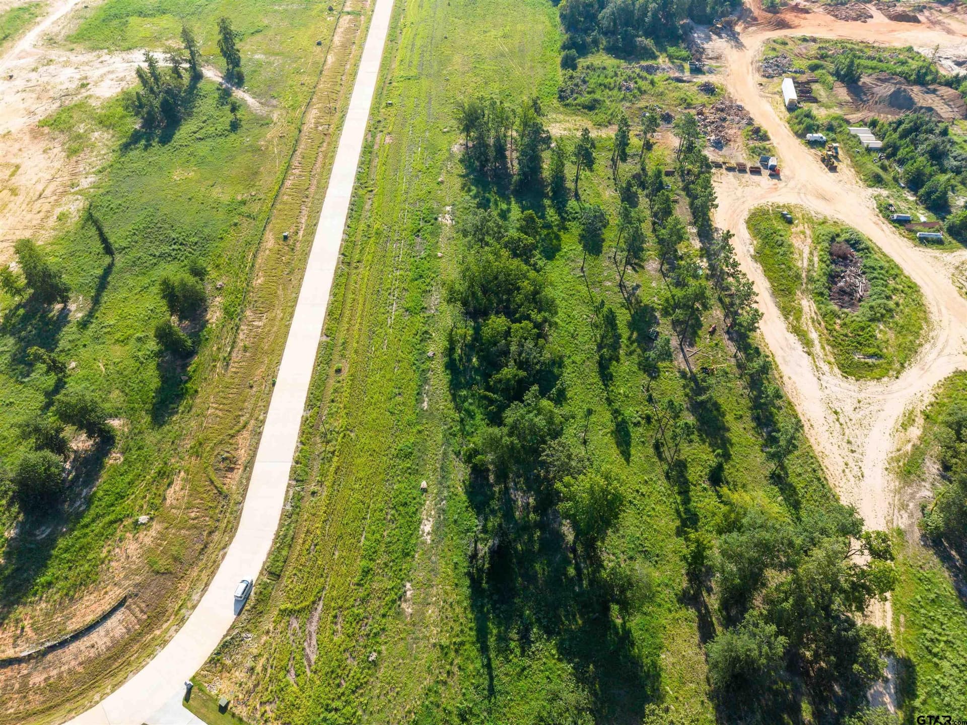 0.5 acres in Smith County - photo 6