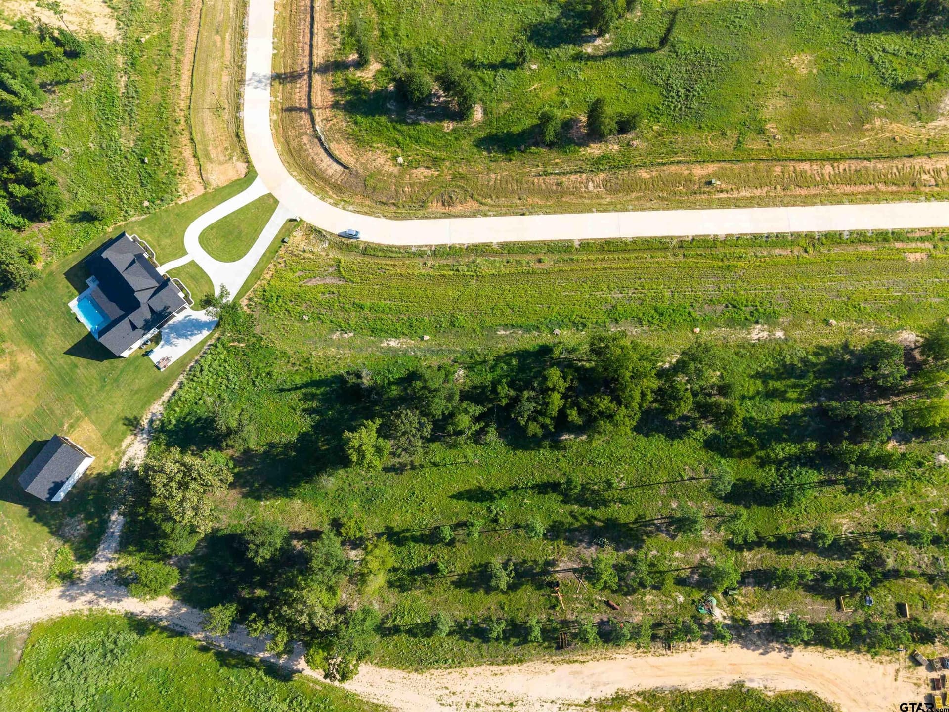 0.5 acres in Smith County - photo 4