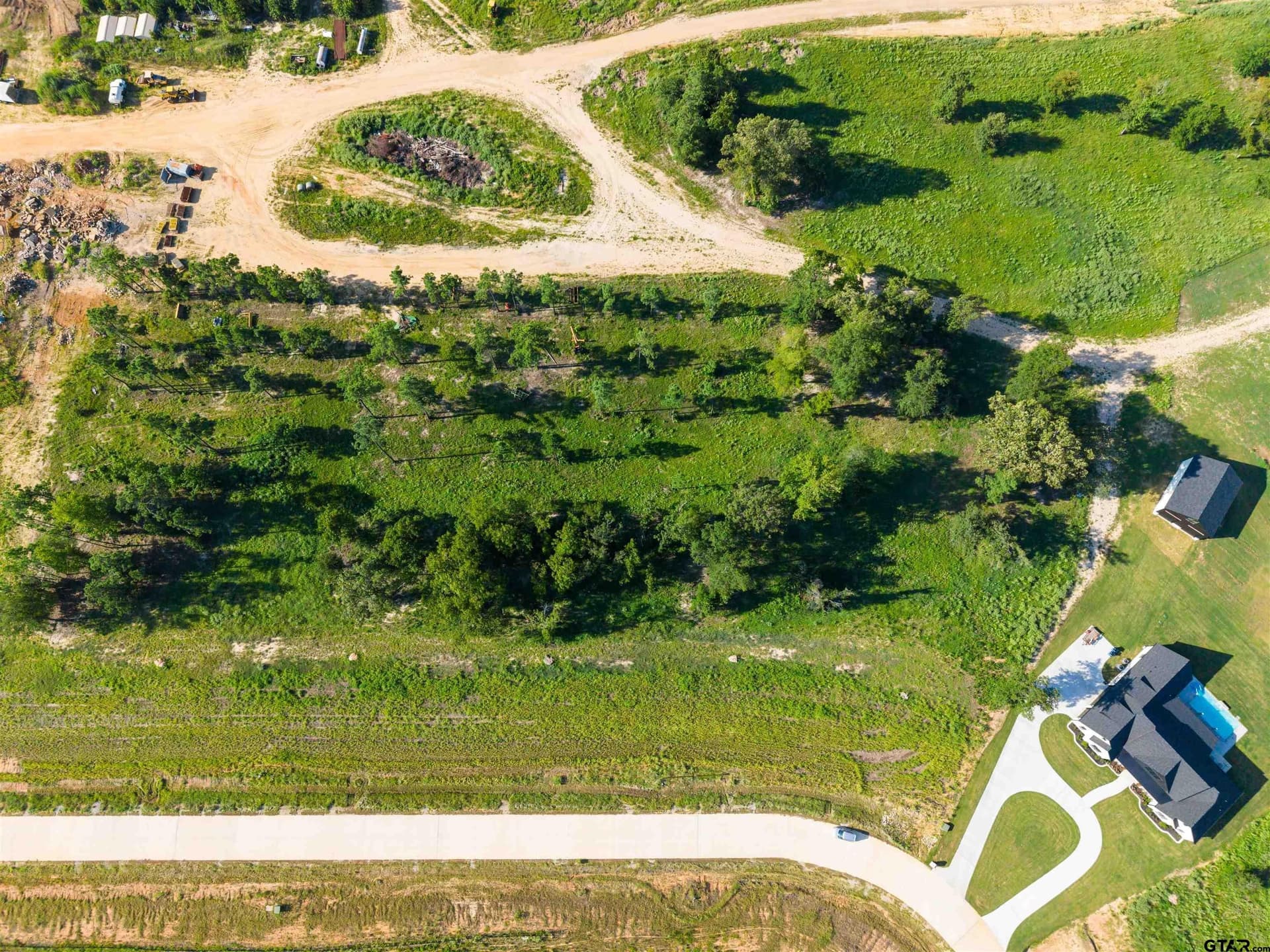 0.5 acres in Smith County - photo 3