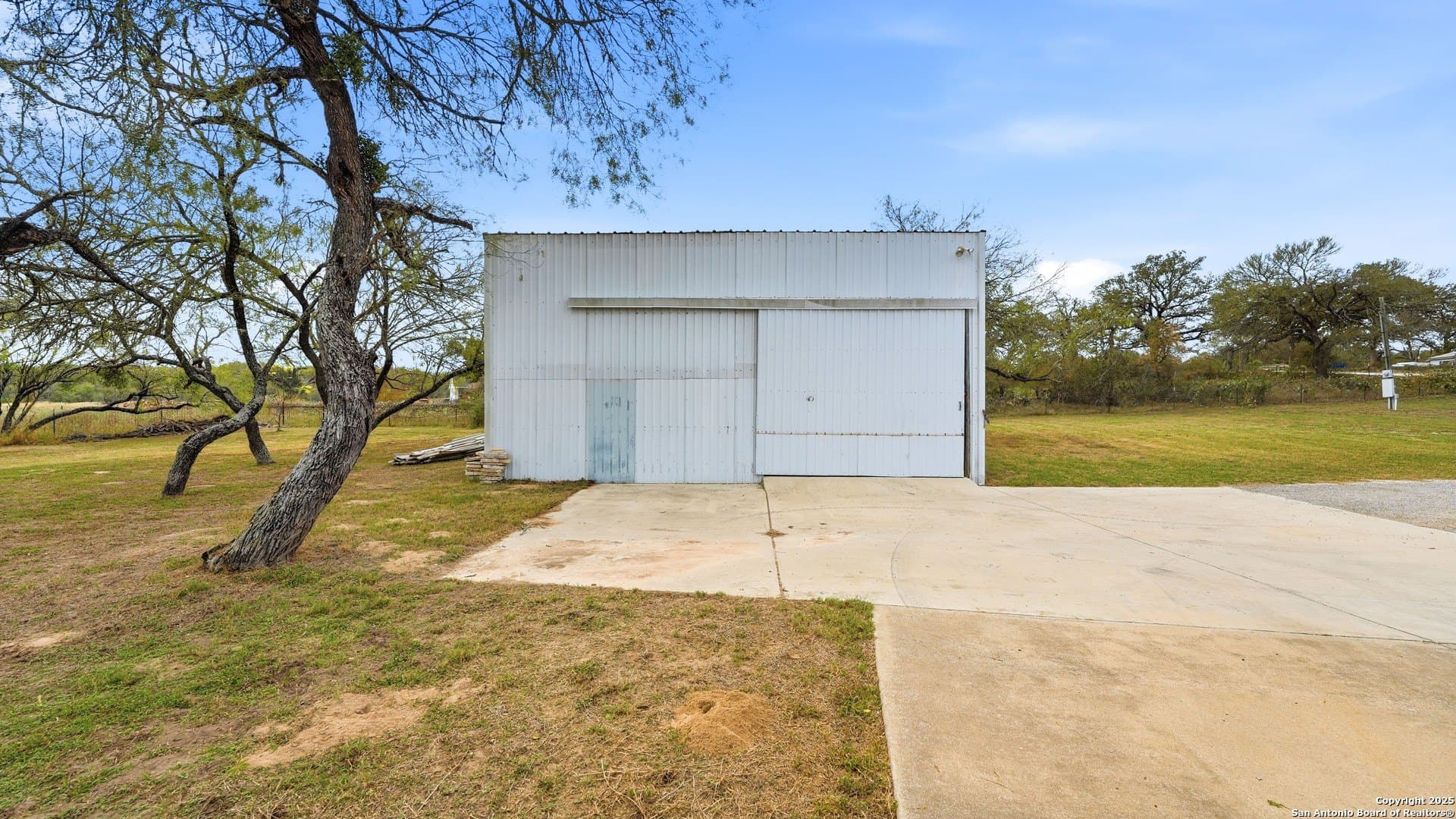 10.57 acres in Guadalupe County - photo 35