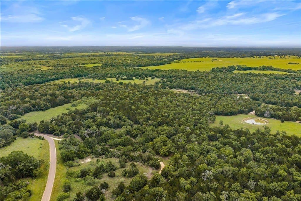 29.98 acres in Fayette County - photo 9