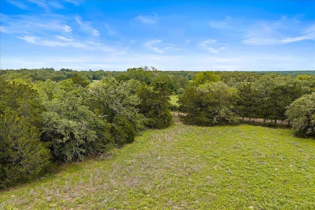 29.98 acres in Fayette County