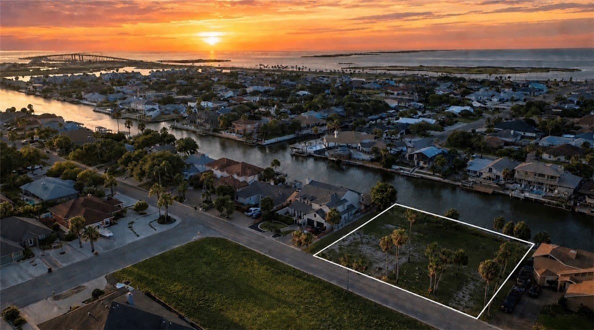 0.43 acres in Nueces County