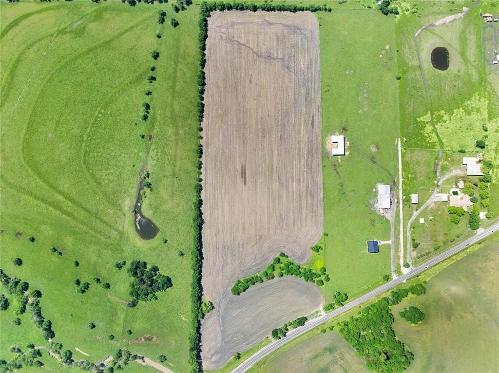 10.9 acres in Collin County gallery image 4