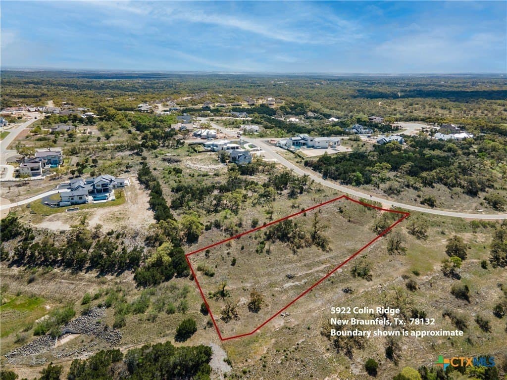 2.4 acres in Comal County gallery image 3
