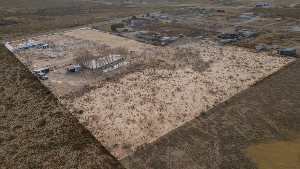 7.68 acres in Gaines County gallery image 2