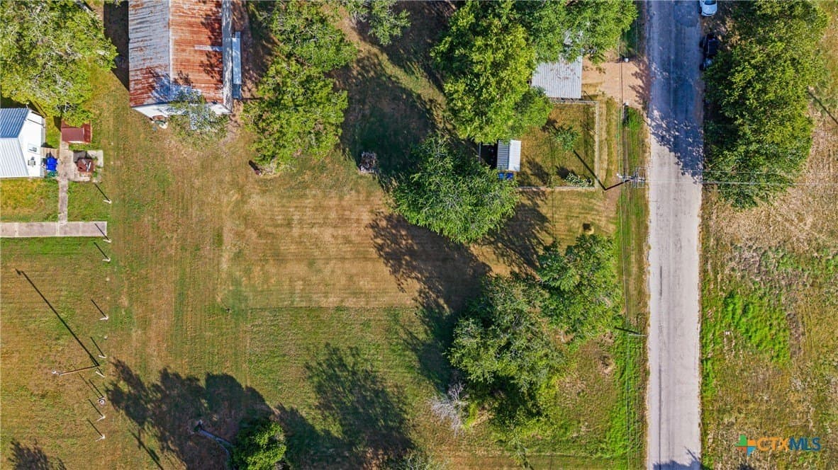 0.17 acres in DeWitt County - photo 2