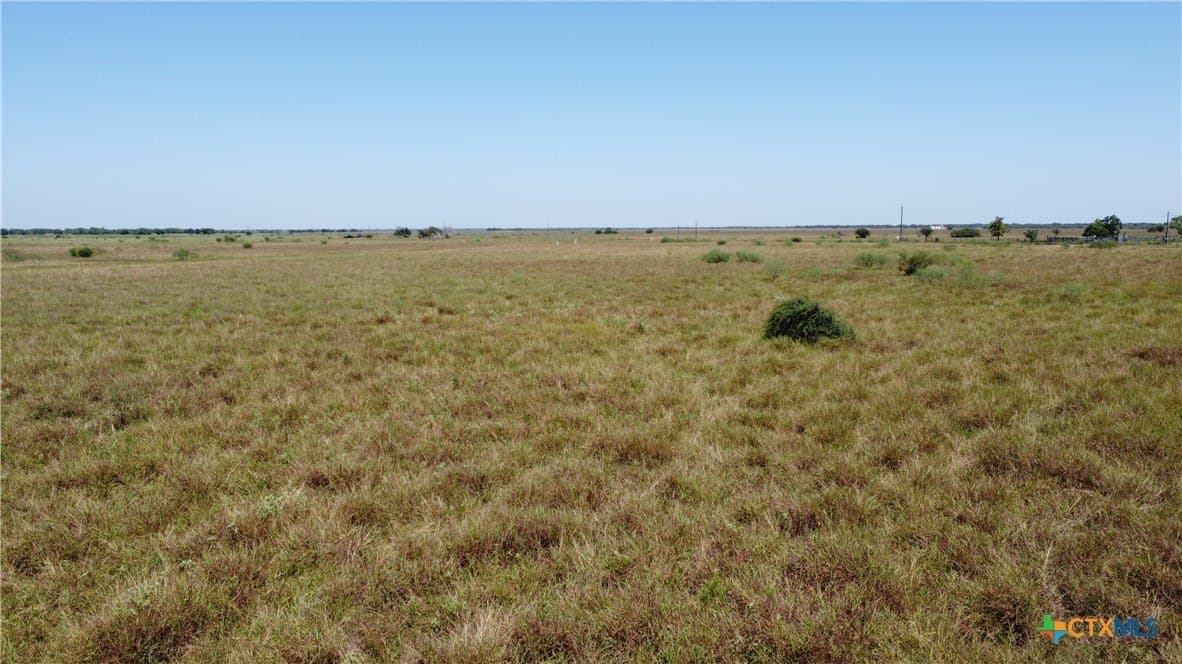 10.33 acres in Victoria County - photo 2
