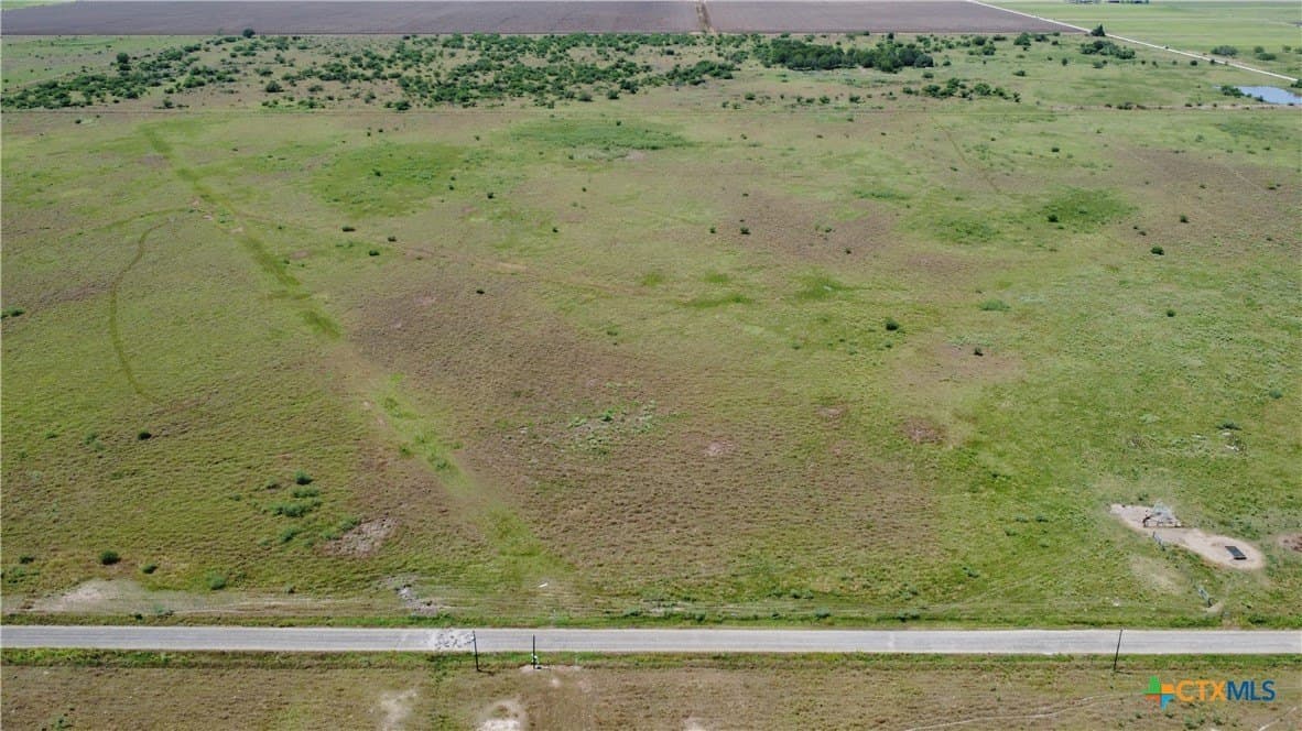 10.33 acres in Victoria County - photo 7