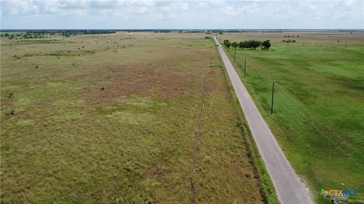 10.33 acres in Victoria County - photo 9