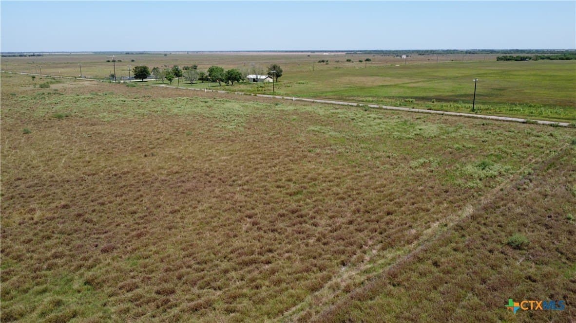 10.33 acres in Victoria County - photo 3