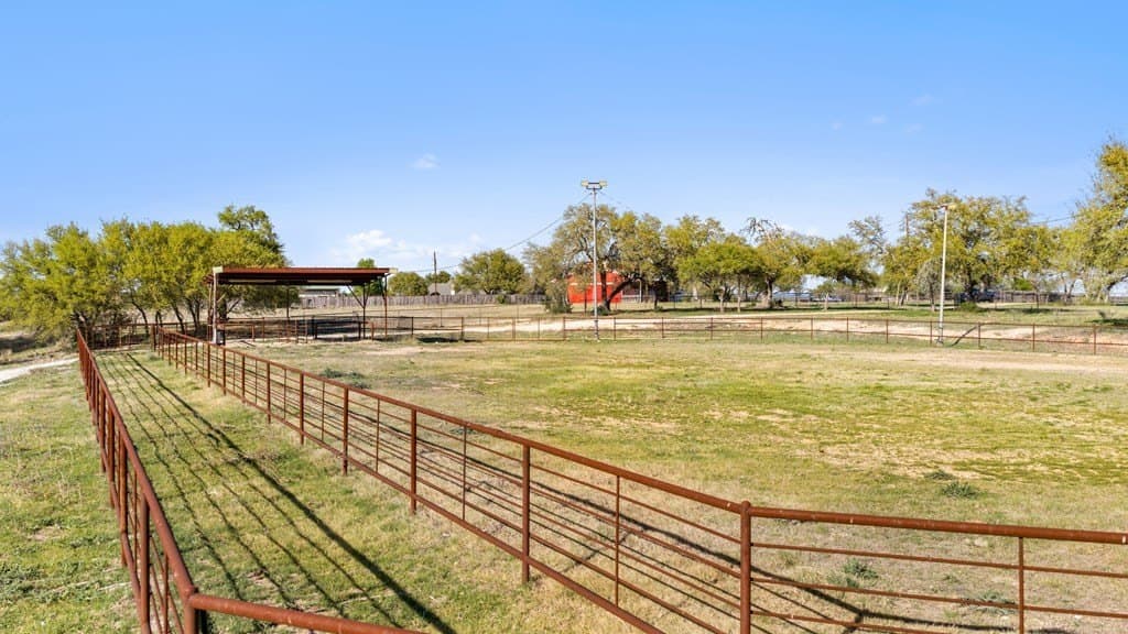 10.03 acres in Blanco County gallery image 4