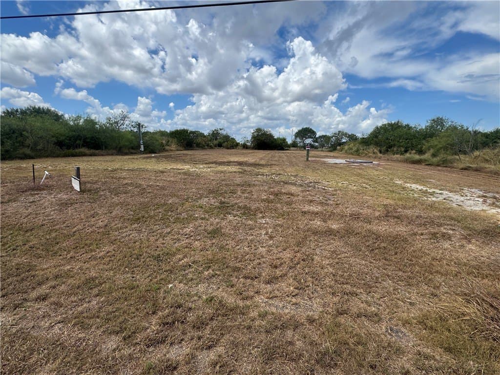 0.44 acres in Refugio County - photo 6