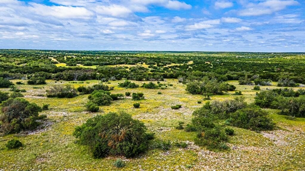 56.12 acres in Edwards County - photo 5
