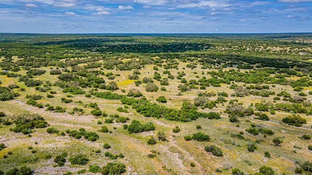 56.12 acres in Edwards County - photo 7