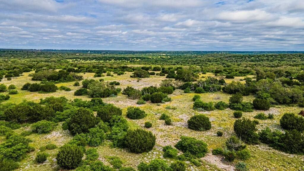56.12 acres in Edwards County - photo 4