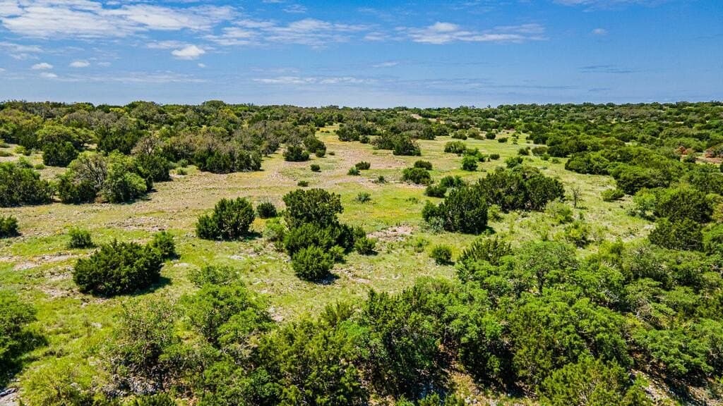 56.12 acres in Edwards County - photo 12