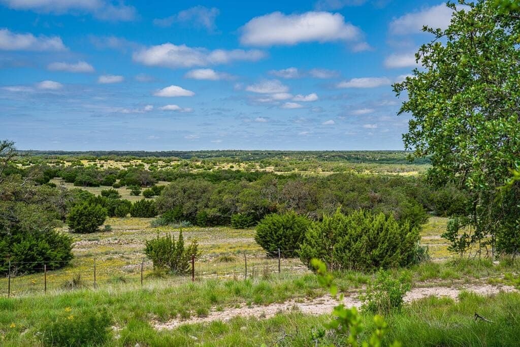 56.12 acres in Edwards County - photo 15