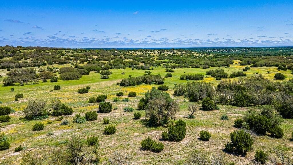 56.12 acres in Edwards County - photo 9
