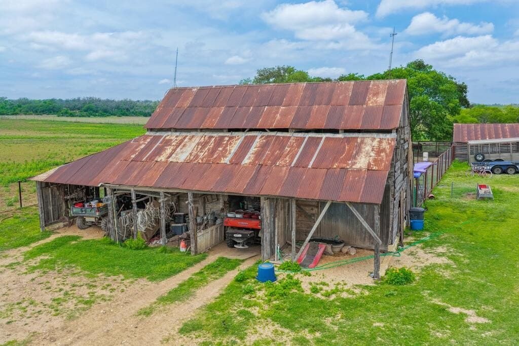 202 acres in Kendall County - photo 18