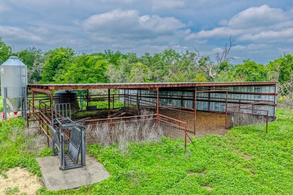 202 acres in Kendall County - photo 21