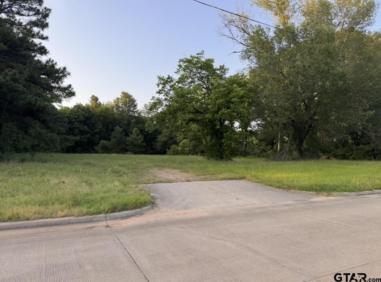 6 acres in Titus County