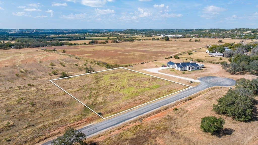1.93 acres in Gillespie County - photo 3