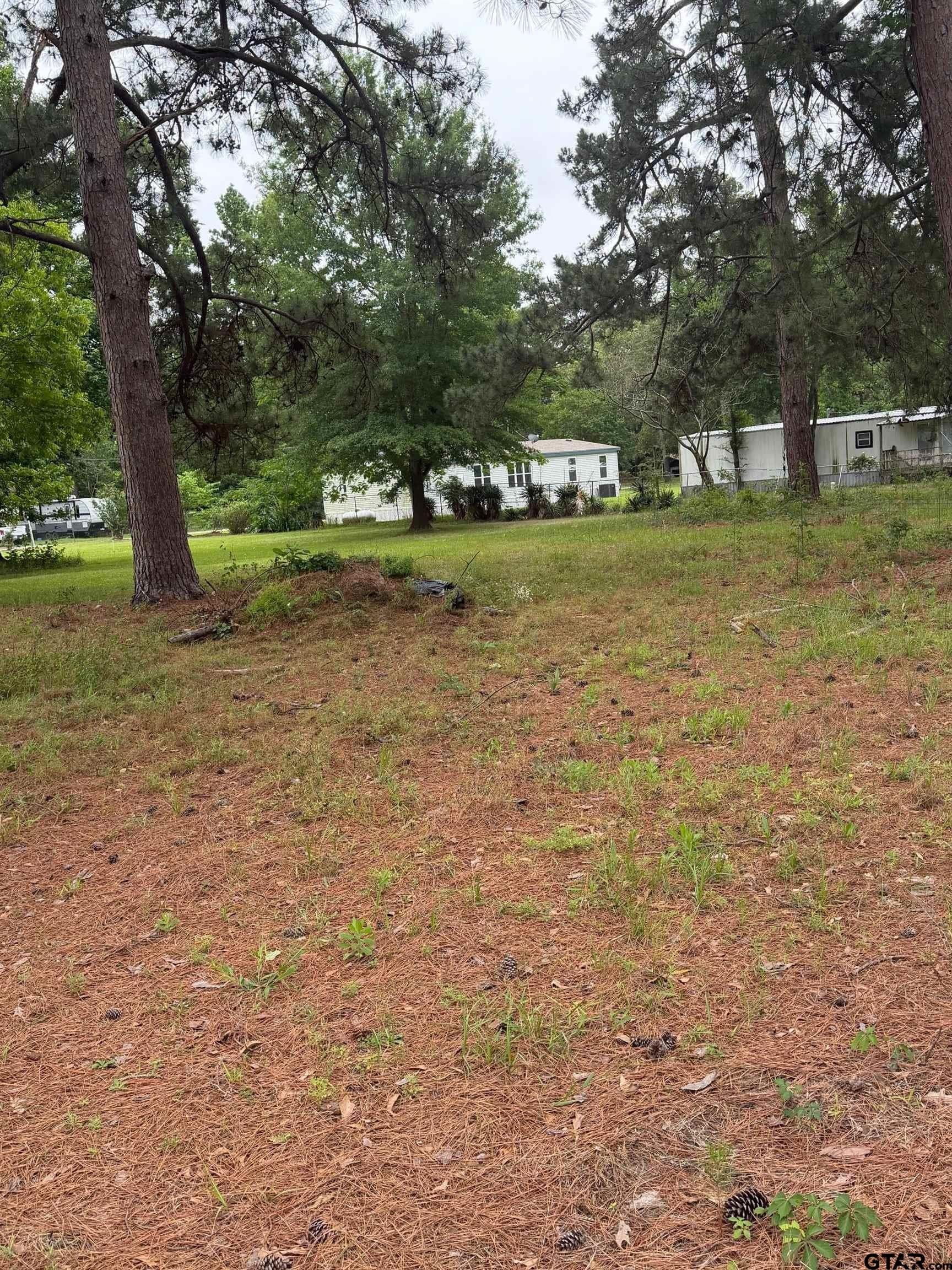 0.37 acres in Henderson County gallery image 2