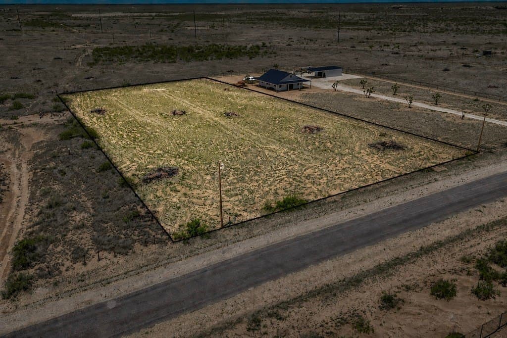 2 acres in Andrews County featured view