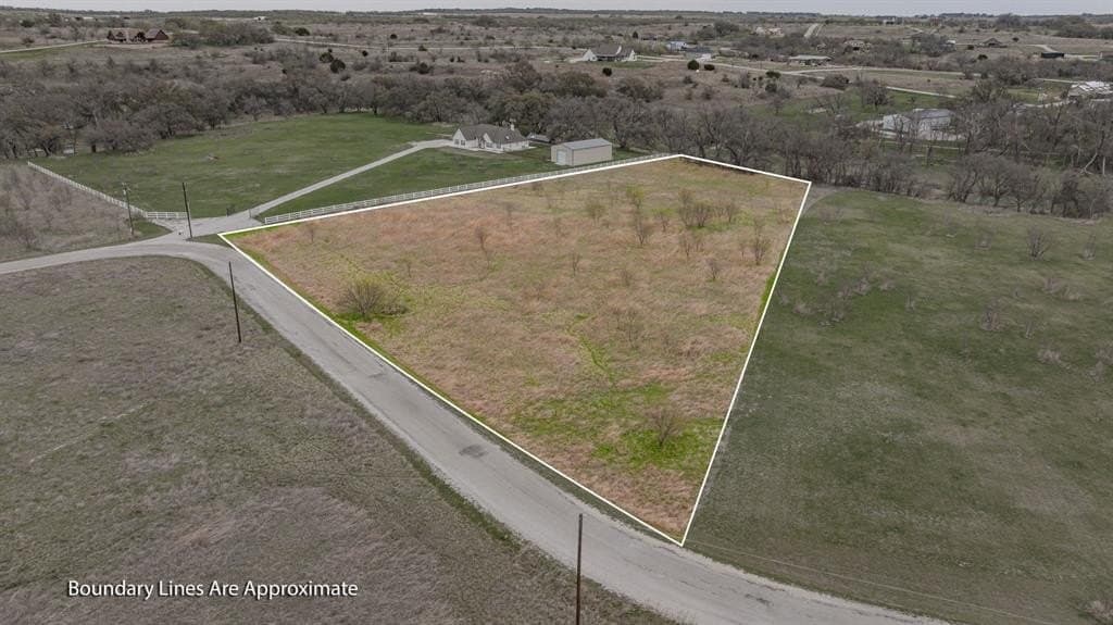 3.26 acres in Comanche County