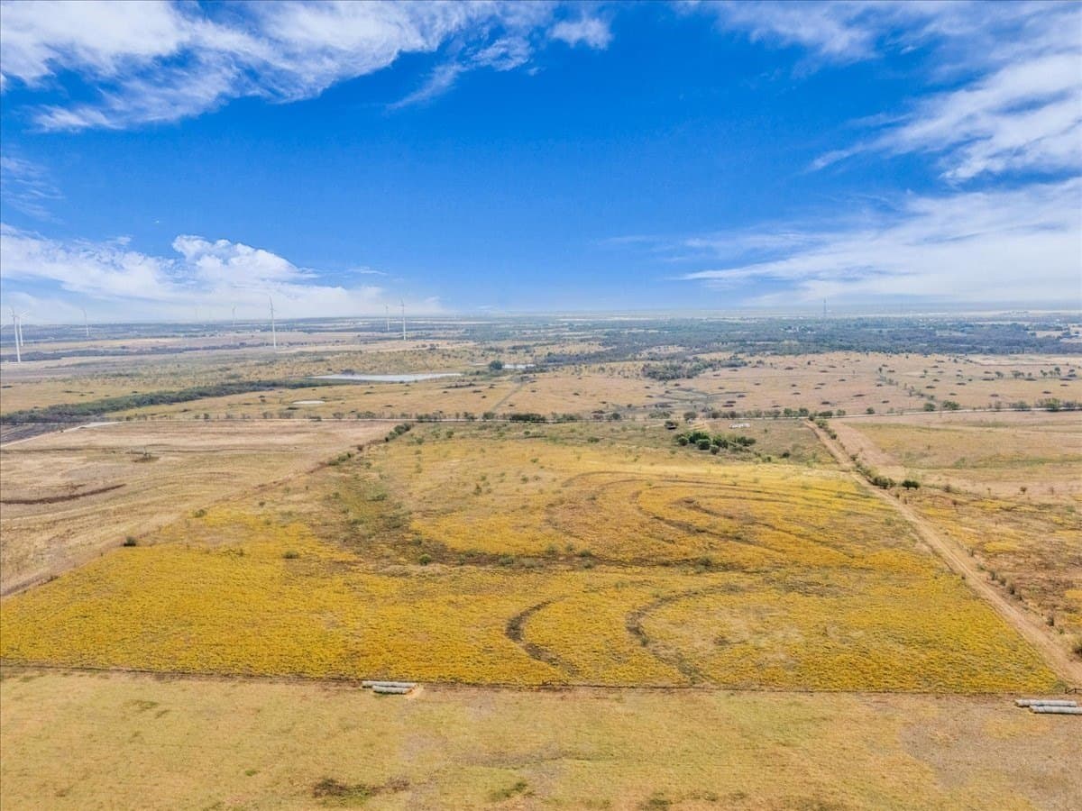 58.67 acres in Hill County - photo 8