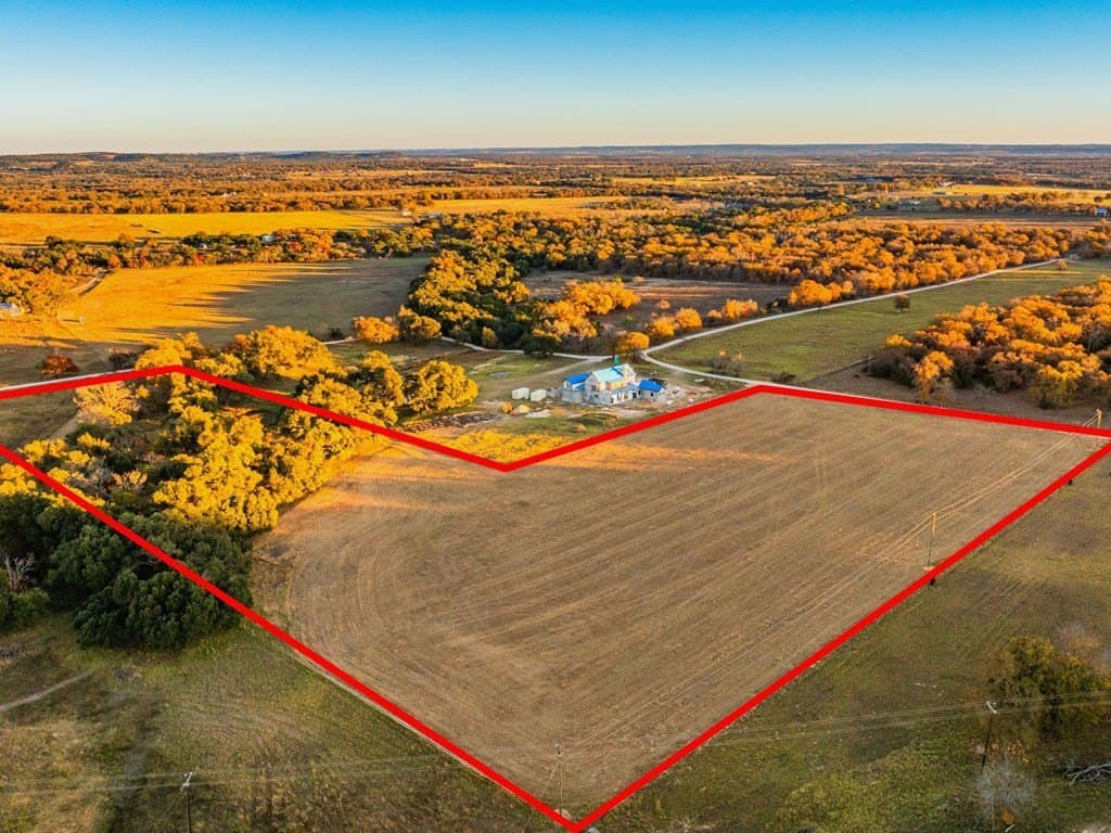 10.04 acres in Gillespie County - photo 4
