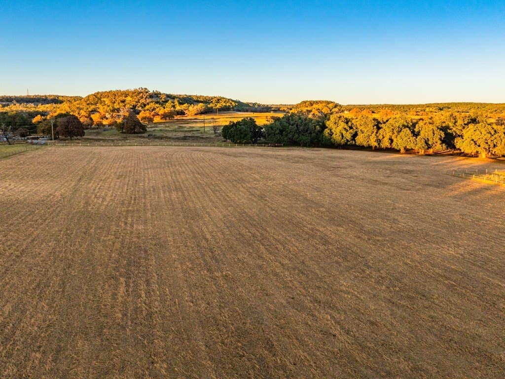 10.04 acres in Gillespie County - photo 9