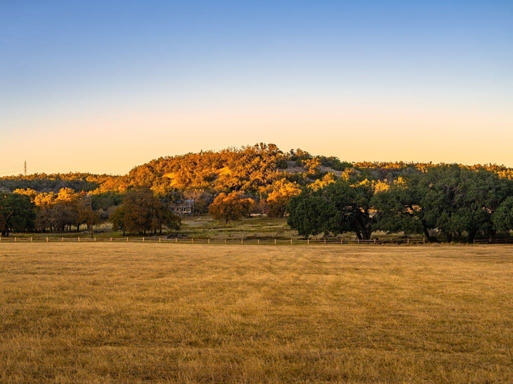 10.04 acres in Gillespie County - photo 7