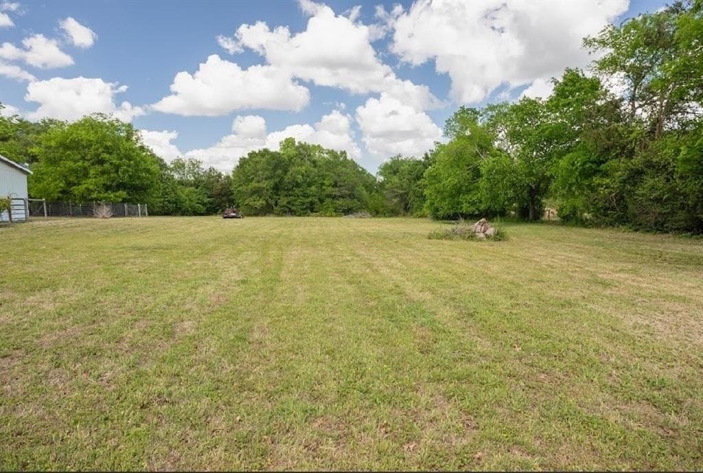 1.5 acres in Van Zandt County gallery image 2