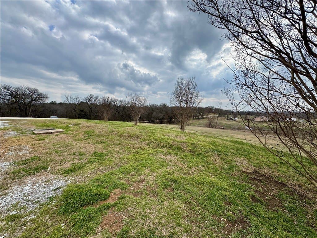5.5 acres in McLennan County - photo 10