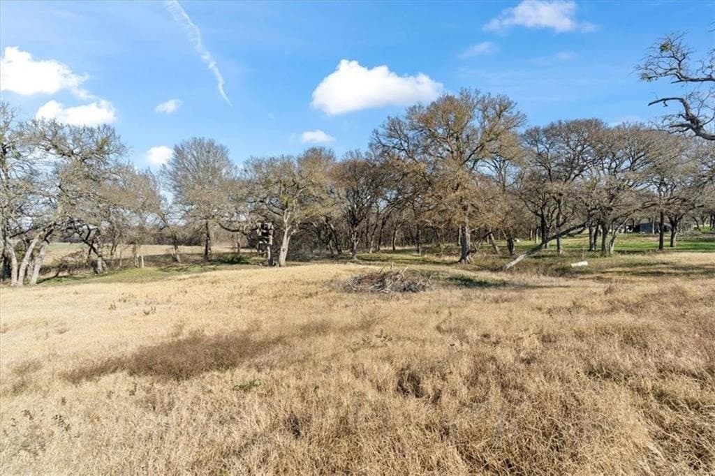 5.5 acres in McLennan County - photo 9