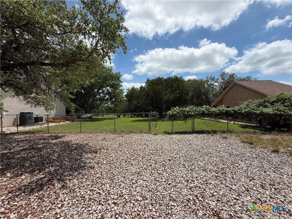 0.28 acres in Comal County - photo 8