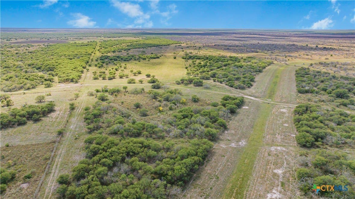 535 acres in Refugio County gallery image 2