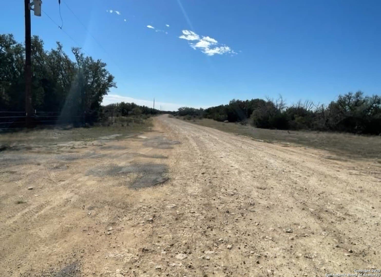 134.5 acres in Edwards County gallery image 3