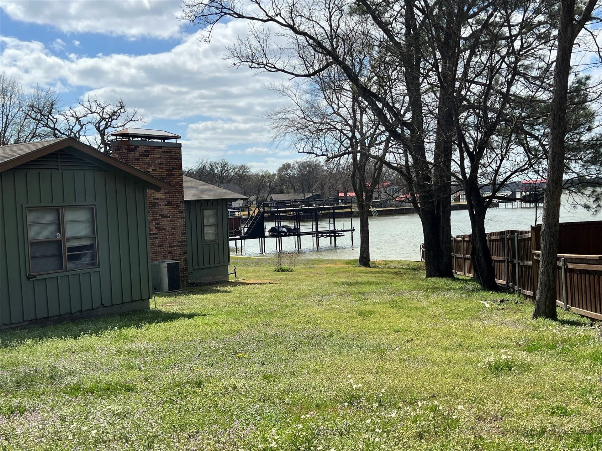 0.47 acres in Henderson County - photo 25
