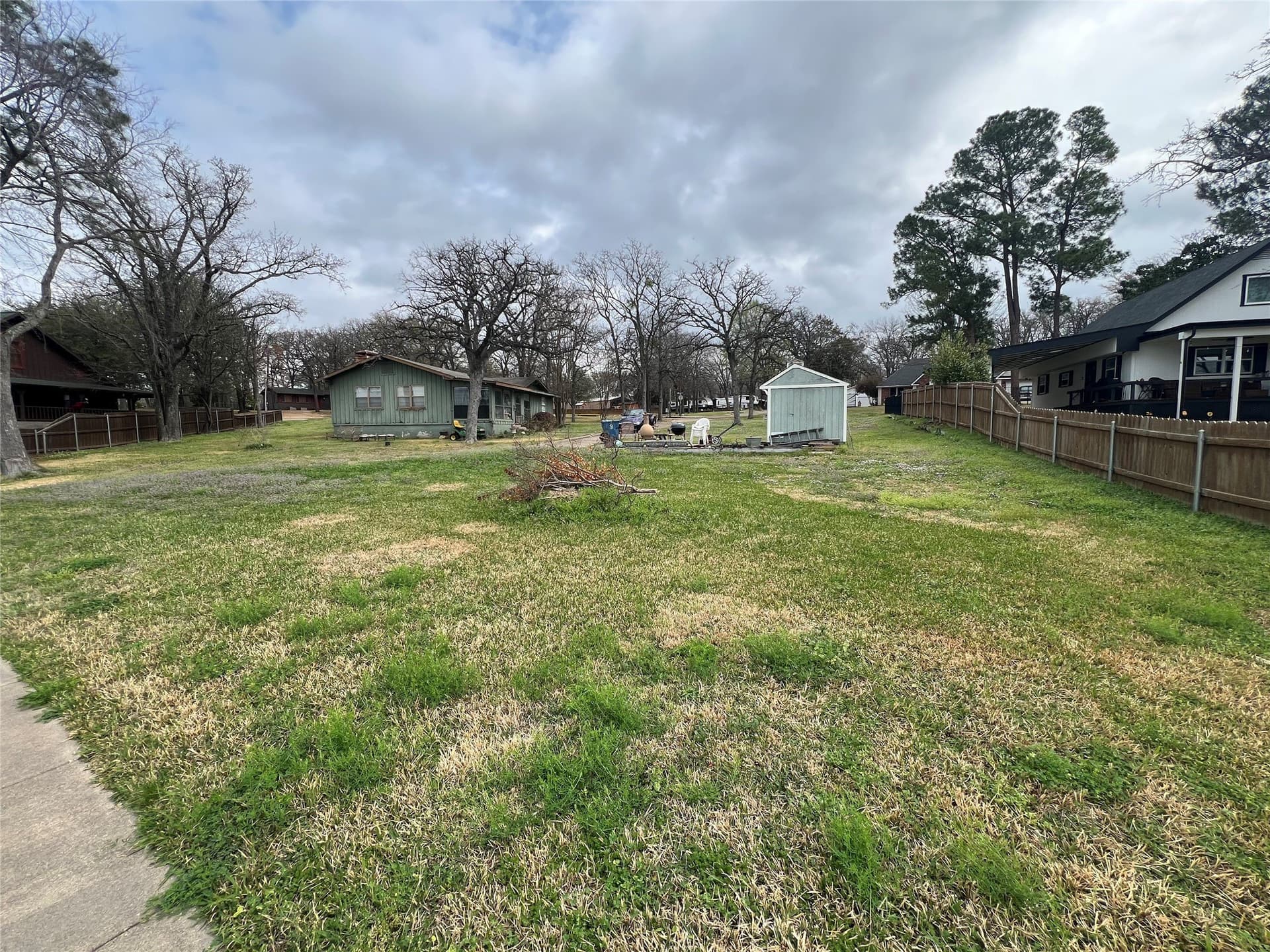 0.47 acres in Henderson County - photo 16