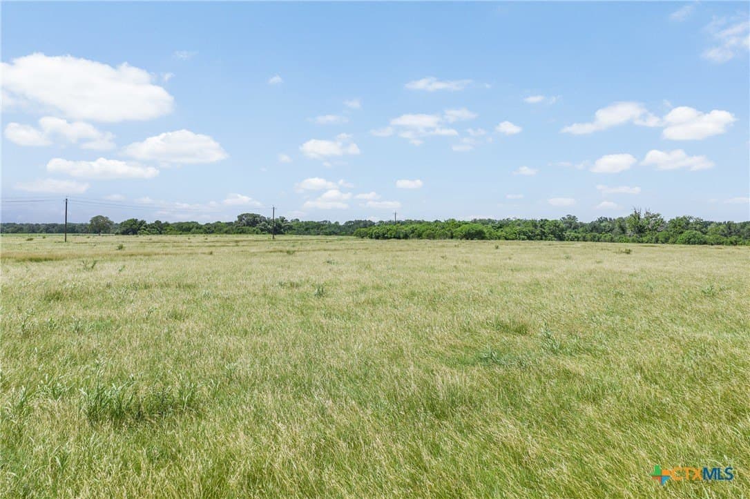 1.94 acres in Gonzales County - photo 7