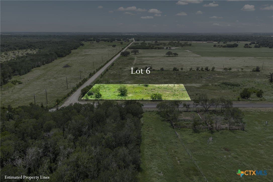 1.94 acres in Gonzales County gallery image 3