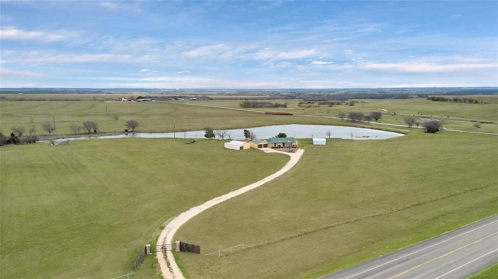 34.13 acres in Hill County