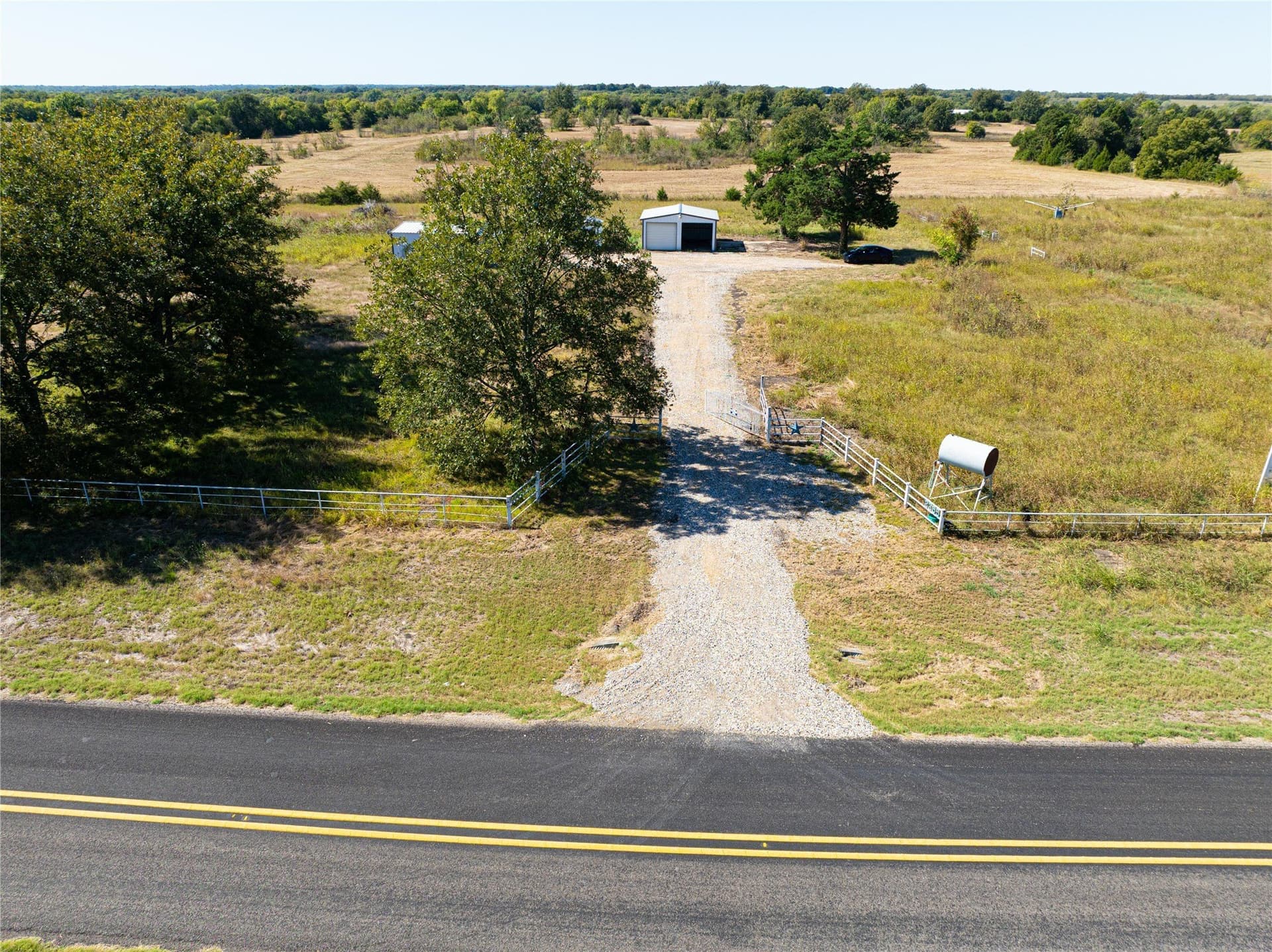 10.22 acres in Lamar County - photo 2