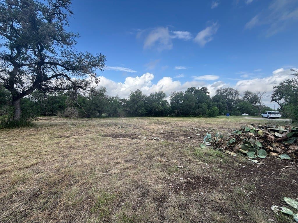 0.48 acres in Real County featured view