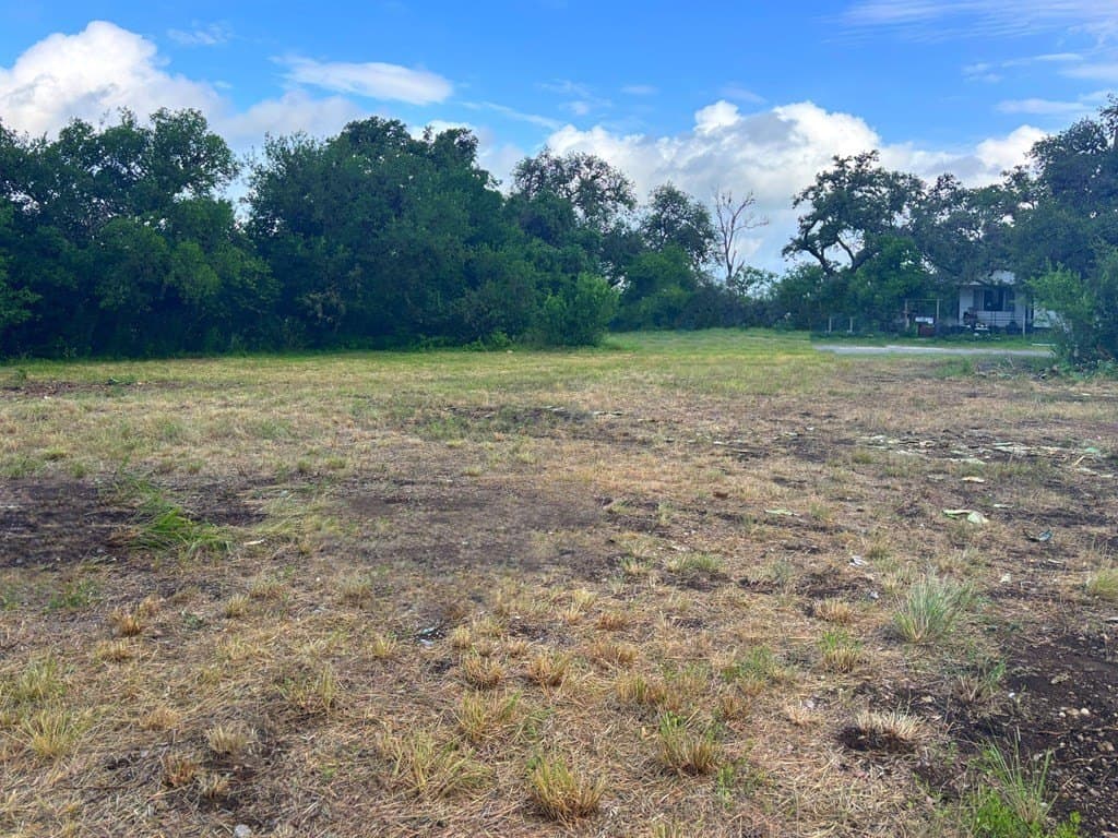 0.48 acres in Real County - photo 6