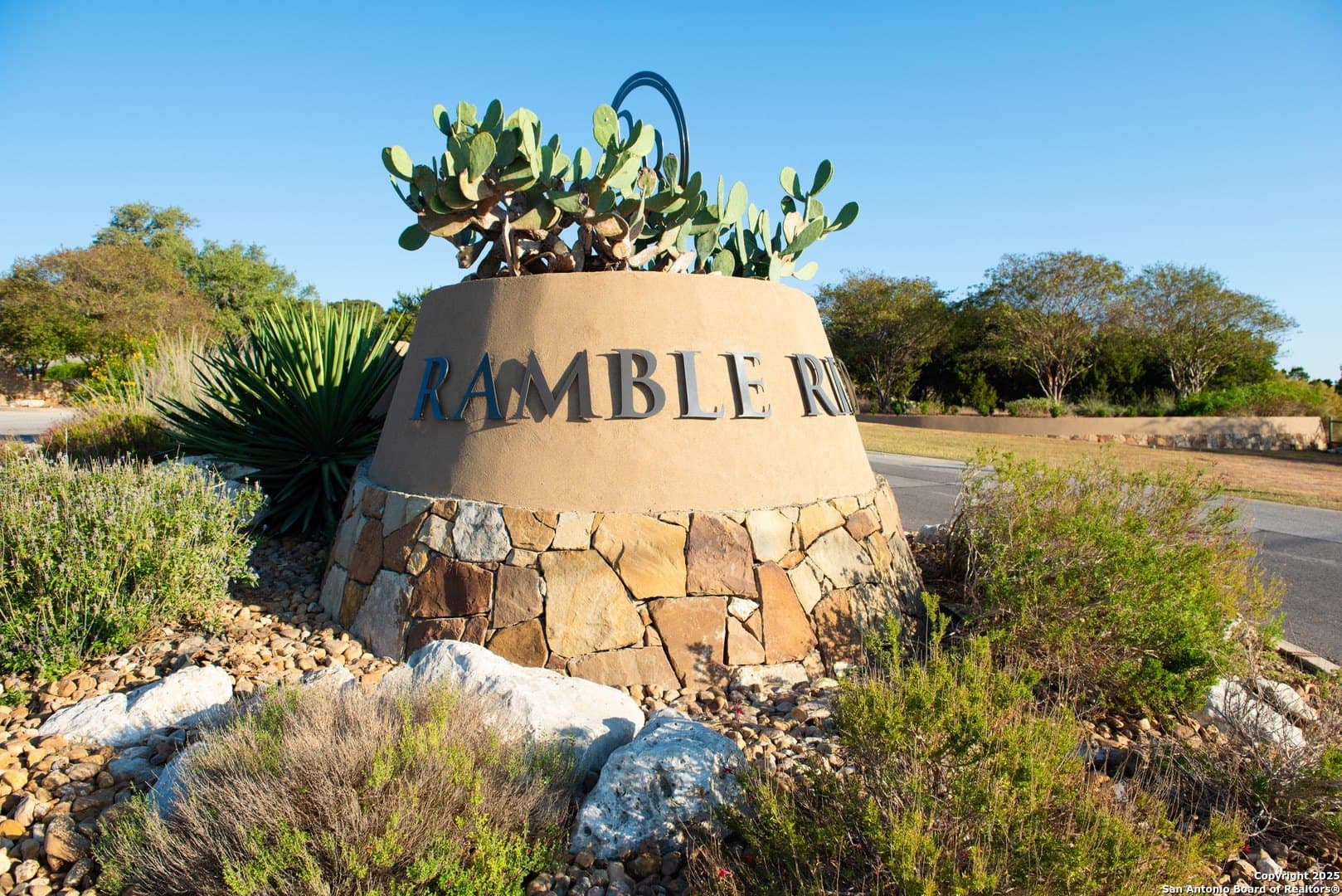 1.42 acres in Comal County - photo 36